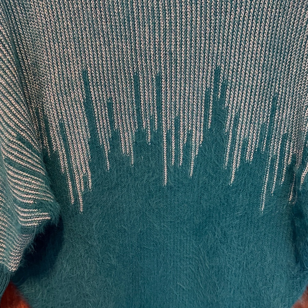 Jennifer Lopez Teal and Cream Crew Neck Sweater - Picture 4 of 9